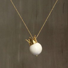 CROWN PENDANT WHITE CORAL